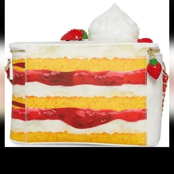 Betsey Johnson Strawberry Shortcake Crossbody Purse NWT! - Picture 3 of 10